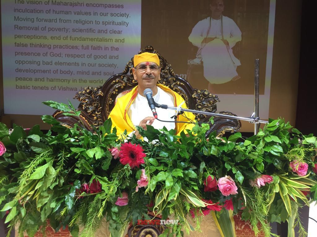 Sudhanshu Maharaj gives success mantras