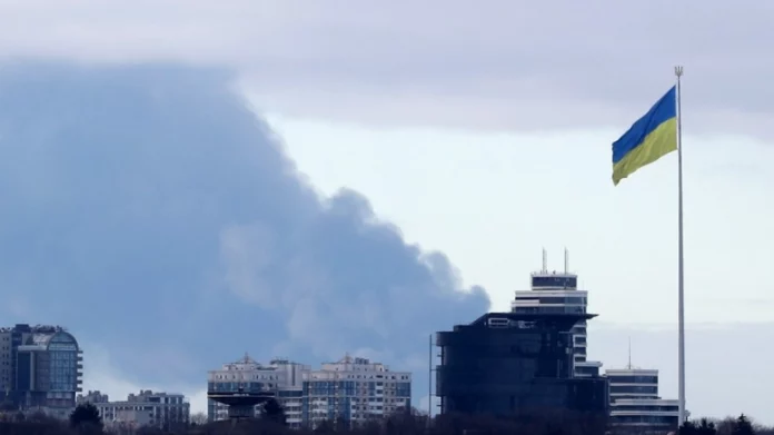 Multiple explosions reported in Kiev