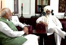 Modi visits influential Radha Soami sect in Punjab