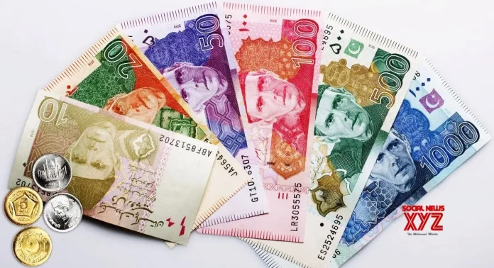 Pakistan at high risk of currency crisis