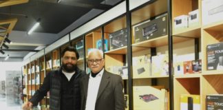 Computer Syndicate Opens One-Stop IT Mall
