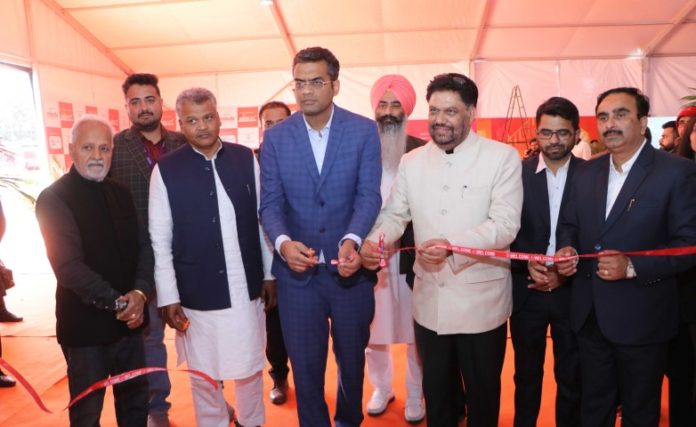 The one-of-a-kind Interior-Exterior show kick-starts at Parade Ground, exhibits a myriad range of facets from Architecture, Construction & Décor