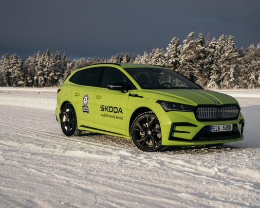 ŠKODA ENYAQ RS iV sets two GUINNESS WORLD RECORDS™