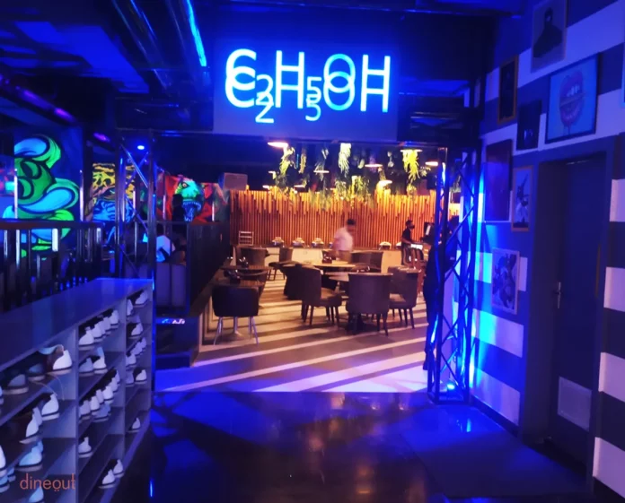 SMAAASH Chandigarh offers food and beverages along with incredible discounts on games