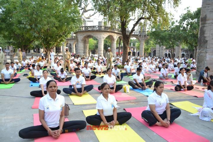 International Yoga Day celebrated at Sant Nirankari Satsang Bhawan