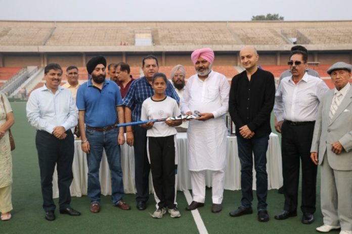 Hockey Players felicitated on Olympic Day