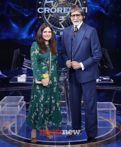 Stylist Priya Patil reveals the ‘badlaav’ in Amitabh Bachchan’s wardrobe for ‘Kaun Banega Crorepati – Season 15’: Sony Entertainment Television’s fan favourite gameshow, ‘Kaun Banega Crorepati – Season 15’ is all set to premiere on 14th August at 9:00 PM. Over the years, viewers have seen its host, Mr. Amitabh Bachchan, don many show-stopping outfits that have been the talk of the town. From three-piece suits, bowties, stylish scarves, and more, stylist Priya Patil is the one-woman army who has been instrumental in making television’s favourite host look dapper every season! While the knowledge-based reality show will see some ‘badlaav’ with new elements being added to the gameplay, Priya too will style Big B with evolving fashion trends that the megastar pulls off with elan. SPEAKING ABOUT THE ‘BADLAAV’ IN MR. BACHCHAN’S LOOK THIS SEASON, PRIYA PATIL SAID, "FOR THE 15TH SEASON OF KAUN BANEGA CROREPATI, MY MOOD BOARD INCLUDED THE BRIEF OF KEEPING THE LOOK ‘NEW’ AND ‘FRESH.’ KEEPING THE CLASSIC LOOK INTACT, WE HAVE GONE A STEP AHEAD AND ADDED NEWER ELEMENTS TO IT. SIR WILL BE SEEN IN CLASSIC THREE-PIECE SUITS, BANDHGALAS AND JODHPURIS, BUT I AM INTRODUCING A 'COLOUR PLAY' WHICH WILL BE A CONTRASTING COMBINATION OF COLOURS. TO ELABORATE, THE WAISTCOATS WILL HAVE COLOUR PATTERNS LIKE WINE AGAINST NAVY, BLACK AND WHITE, POWDER BLUE AND NAVY, PINSTRIPES WITH PLAINS, CHECKS WITH PLAINS, AND MORE. WHEN IT COMES TO HIS SHIRTS, I’VE INTRODUCED SMALL BUT EVIDENT FEATURES WHICH INCLUDE CONTRAST PIPING WITH THE COLLARS, DIFFERENT BROACHES THAT STAND OUT, AND LAPEL PINS THAT ACCENTUATE AND COMPLETE THE OVERALL LOOK. ON THE CLASSIC JODHPURIS, WE HAVE ADDED A SPECIAL DRAPE LIKE A SHAWL, AND COMPLETING THE LOOK WILL BE A BROACH HOLDING IT TOGETHER.” Talking about her experience of styling Big B for KBC she shares, "Sir (Amitabh Bachchan) is a legend and I have learnt a lot by watching him over the years. His dedication, professionalism, and his attention to detail are what I have absorbed from him, and it reflects in all of his attires. I always tell everybody that Sir does not need a stylist, he is a style icon in himself. Clothes don't make the man; the man makes the clothes; I have always believed that. Whatever he wears, he makes it a trend and he has always been an inspiration to all generations." Tune in to watch Kaun Banega Crorepati - Season 15, starting 14th August, every Monday to Friday at 9 pm only on Sony Entertainment Television