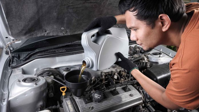 Decoding 5W30 Engine Oil: How It’s Changing the Game in Auto Mechanics