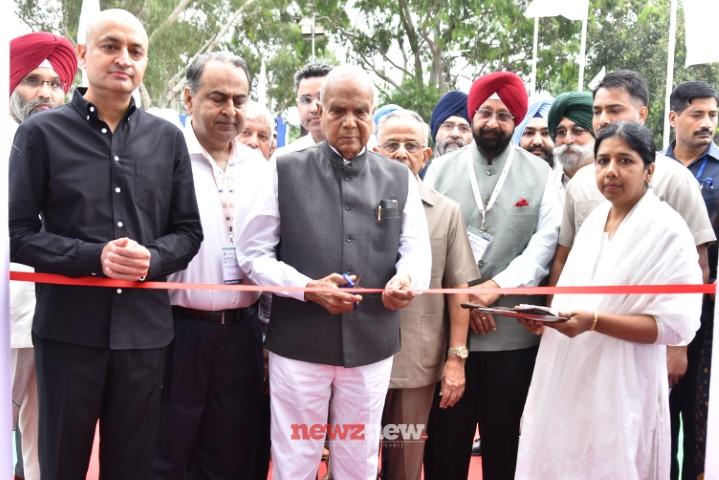 Governor Inaugurates Ninth Ins & Outs of PHDCCI
