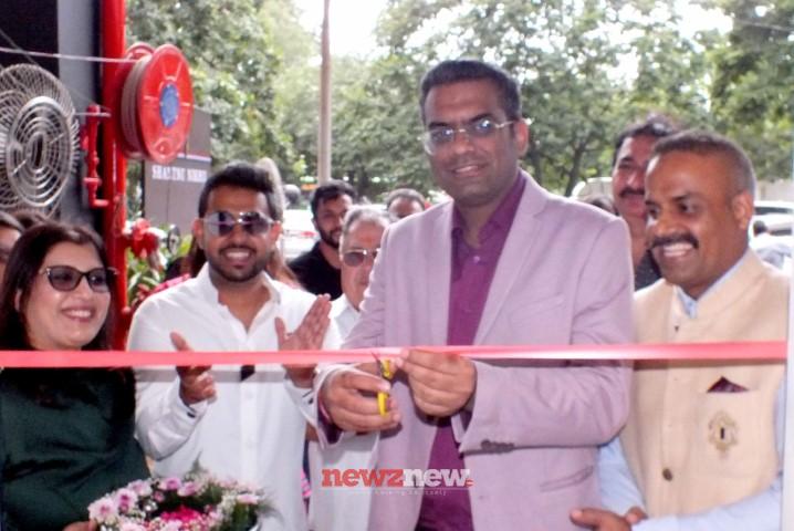 Mayor Anup Gupta inaugurates S&N by Shantnu Nikhil store