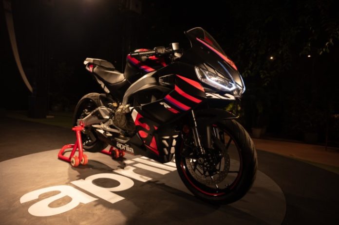 The all-new Aprilia RS 457 rides in full throttle to India!