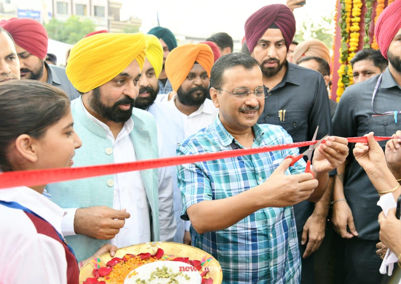 Punjab CM and Delhi CM embark education revolution in State, dedicate first ‘School of Eminence’