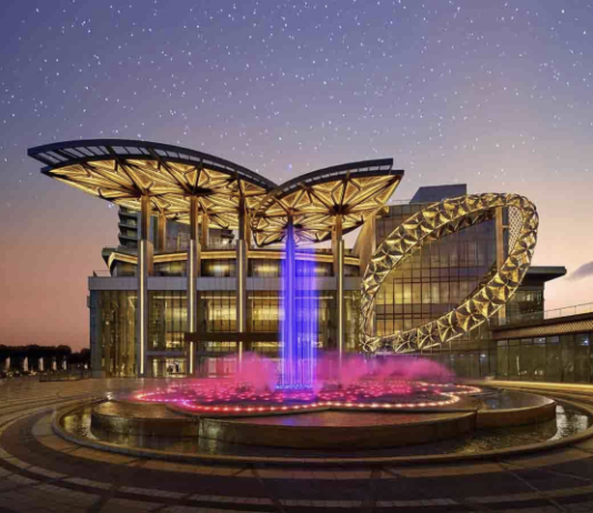 Jio World Plaza Opens in Mumbai