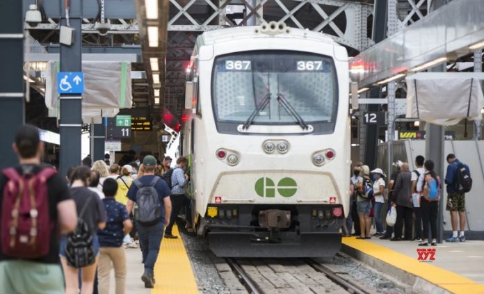 Network failure causes railway shutdown in Toronto