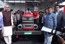 Mahindra unveils CNG Tractor at Agrovision Nagpur