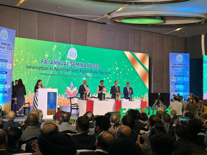 Mansukh Mandaviya Advocates Alternatives Amidst Global Price Concerns