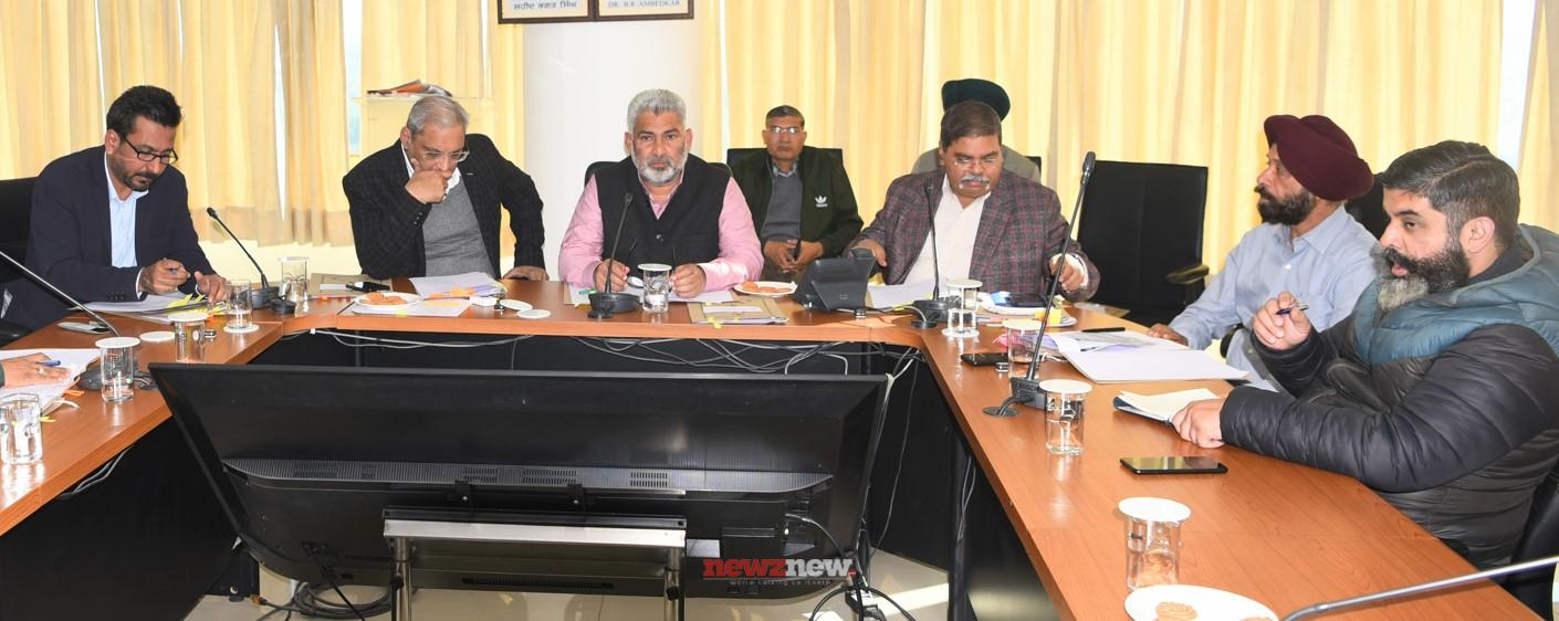 Welfare of forest workers a priority with State Government- Lal Chand Kataruchak