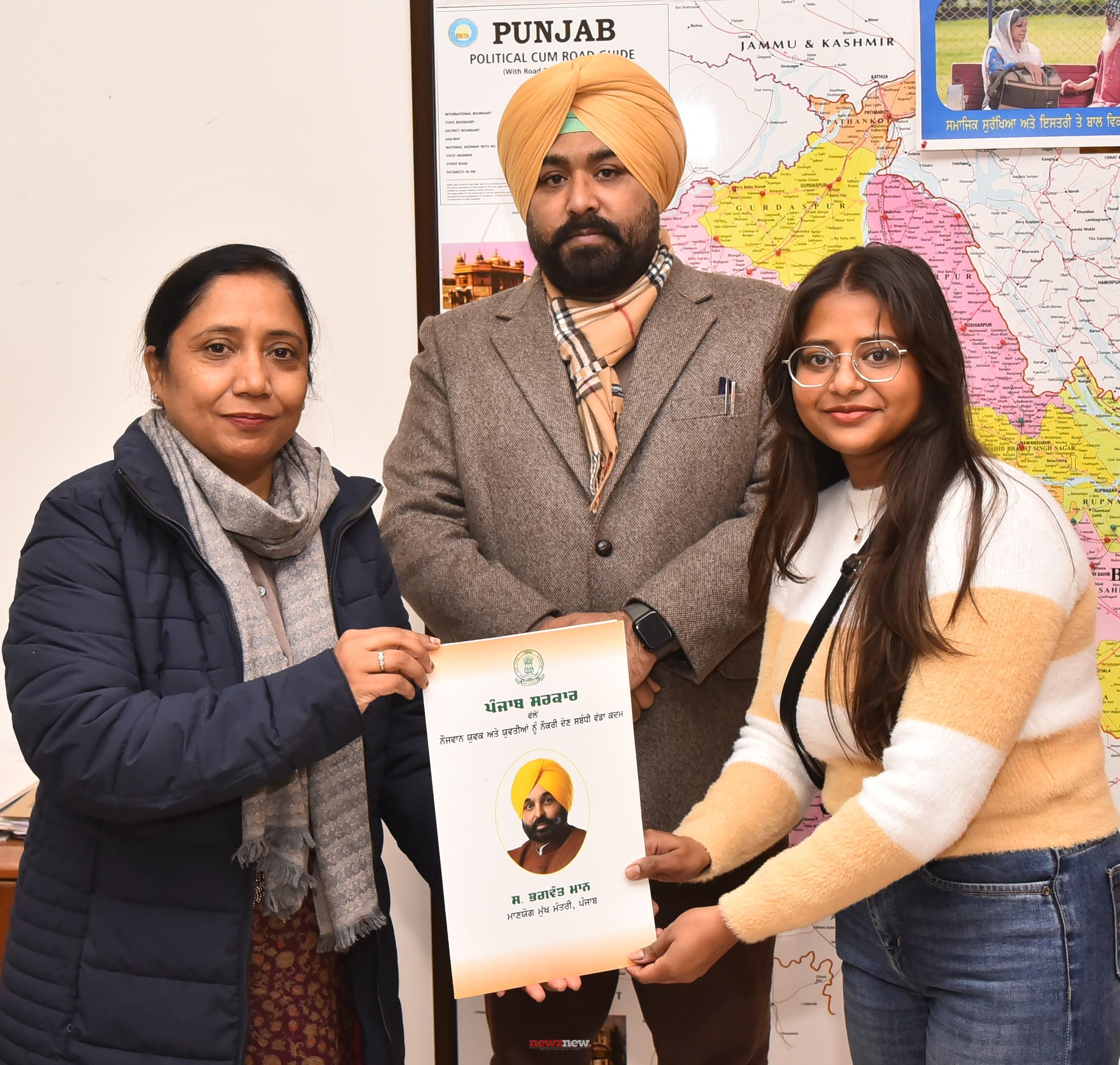 Dr. Baljit Kaur hands over appointment letters to five clerks, at Social Security Department