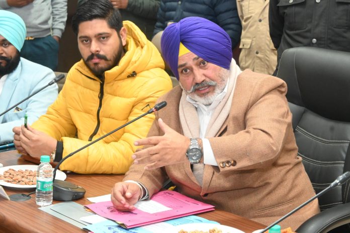 Chetan Singh Jauramajra warns of stern action against officials involved in illegal mining, not collecting royalties