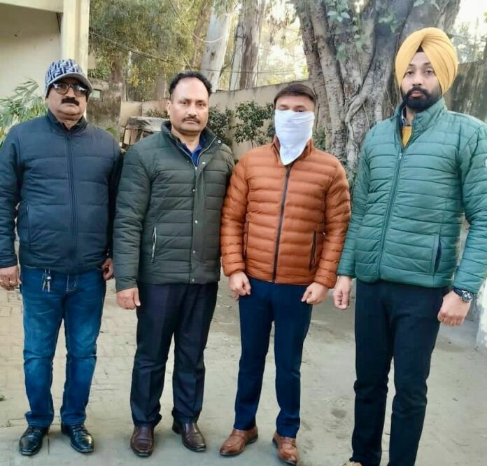 Vigilance bureau nabs IDFC bank official for taking bribe Rs 40,000