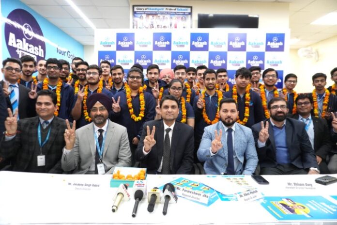 Aakash Institute’s Chandigarh and Panchkula Flag Flies High in JEE (Main) 2024 Session 1 Results