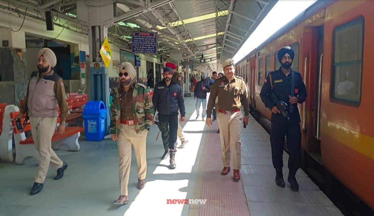 Punjab Police conduct search operation at railway stations across state