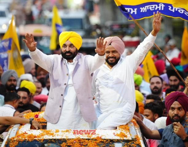Chief Minister Bhagwant Mann campaigned for Faridkot’s AAP candidate Karamjit Anmol in Jaito and Moga