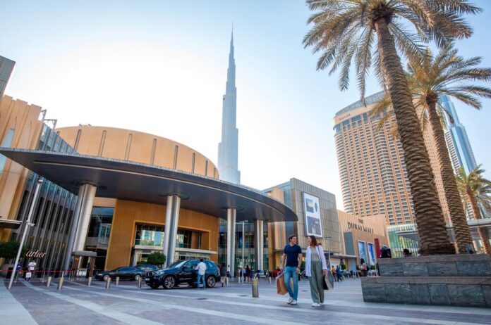 Explore Dubai’s Shopping Paradise: Souks, Malls, Pop-ups and more!