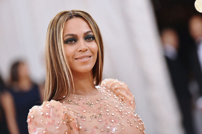 American pop singer Beyoncé Knowles Net Worth