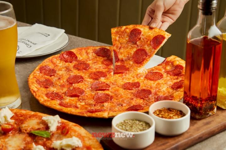 https://www.pizzaexpress.com/