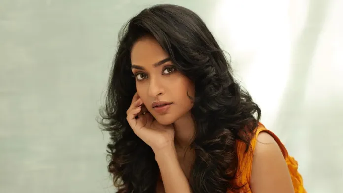 Abyukta Manikandan Wiki, Biography, Age, Movies, Gallery