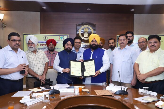 MP Vikram Sahney Contributes Rs. 10 Crores for transforming ITIs into Skill Centre of Excellence