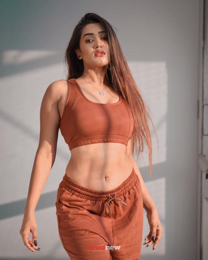 Top 39 Hot Indian Models You Should Follow On Instagram in 2025