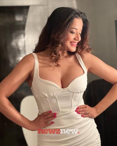Monalisa Hot, Sexy, and Bikini Photos of Bhojpuri Actress ‘Antara Biswas’