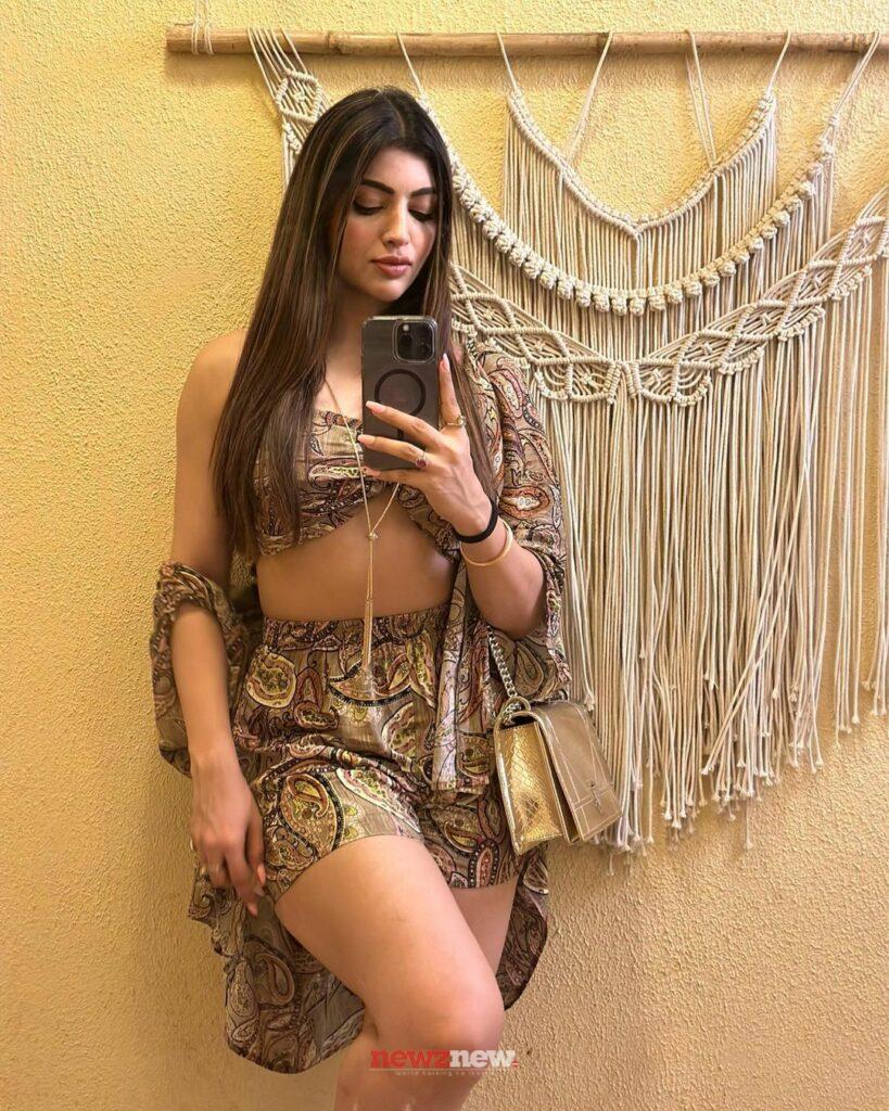 Akanksha Puri Hot and Sexy Photos