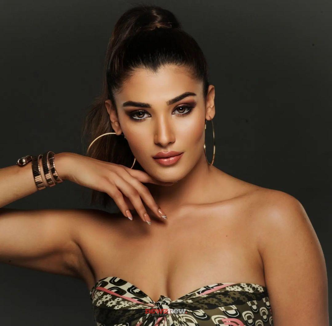 Top 39 Hot Indian Models You Should Follow On Instagram in 2025