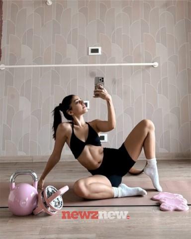  Alaya F Hot and Sexy Pictures