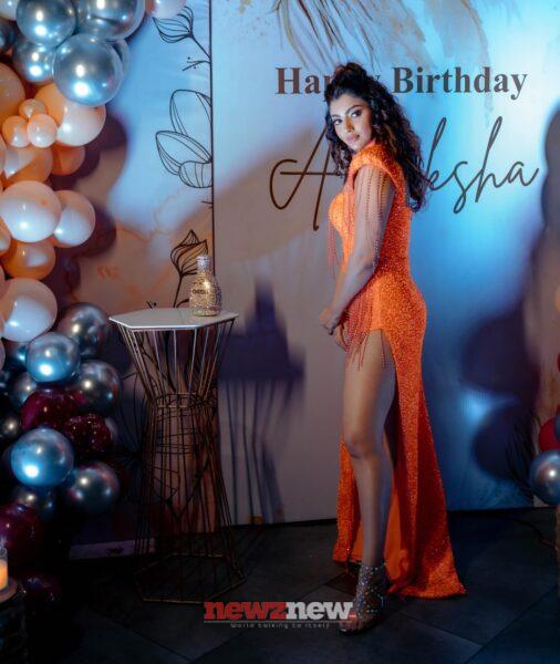 Akanksha Puri Hot and Sexy Photos