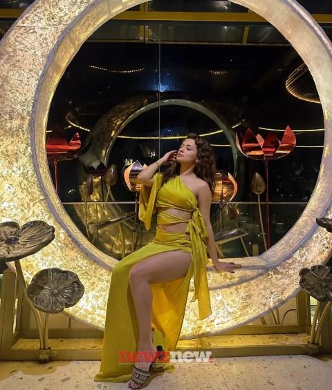 Avneet Kaur Hot and Sexy Photos
