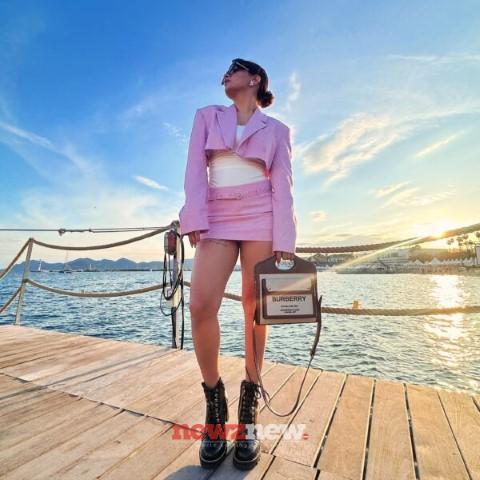 Avneet Kaur Hot and Sexy Photos
