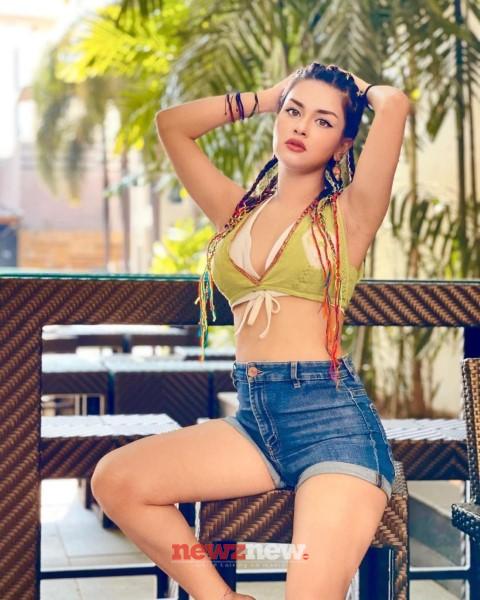 Avneet Kaur Hot and Sexy Photos