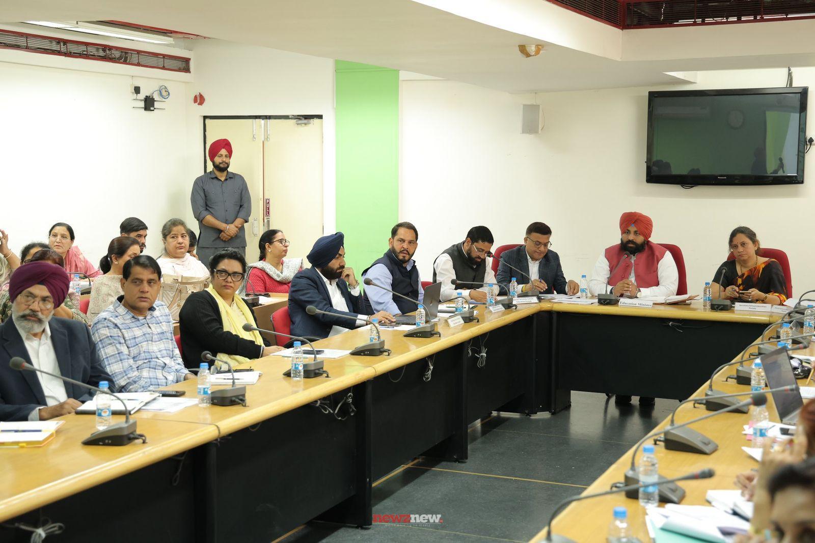 HARJOT BAINS ORDERS DEOs TO SPEND TWO HOURS IN FIELD TO IMPROVE SCHOOLS’ EFFICACY