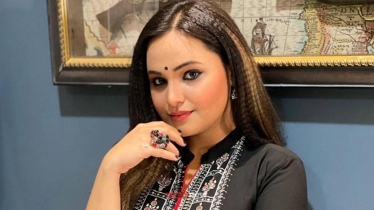 List Of 20+ Top Adult Ullu Web Series Actresses With Their Photos And Net Worth