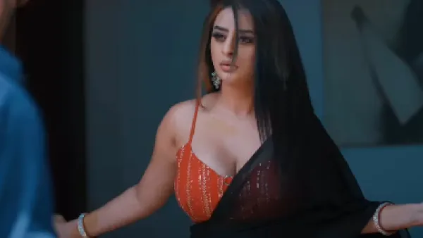 Ullu New Webseries 2025 Ankhiyon Se Goli Maare Part 1