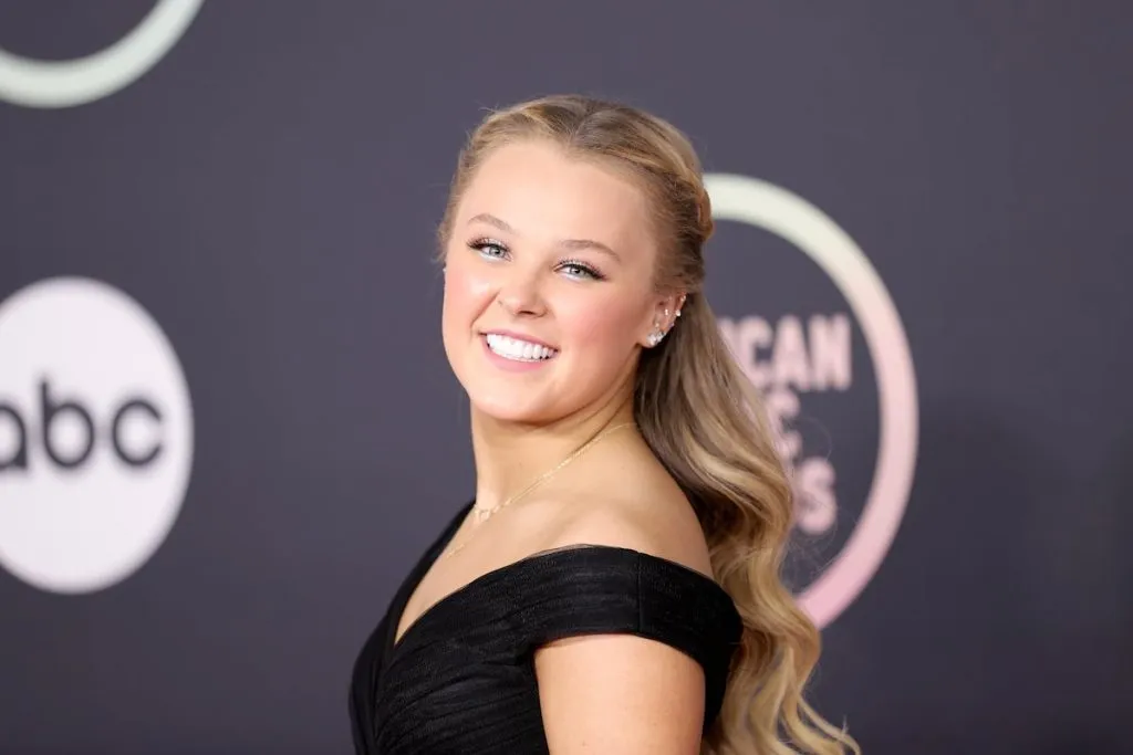 Jojo Siwa Net Worth 2025: Earnings, House and Biography: American singer Jojo Siwa's Net Worth is $25 million. Check out her earnings, Car, and income source details here.