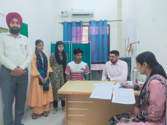 Special camp organized for teenagers at Umang Clinic of Mahal Kalan Hospital