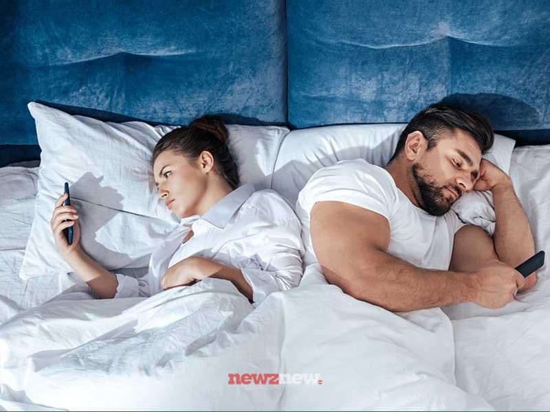 Is Technology Helping or Hurting Modern Relationships