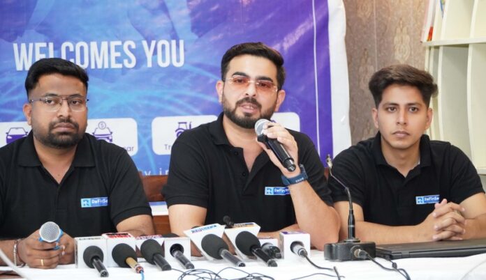 Pankaj Bajaj & Ankush Gupta have co-founded ReFinServ