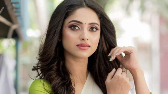 Ayesha (Bigg Boss Tamil 6) Biography, Salary, Age, Boy Friend