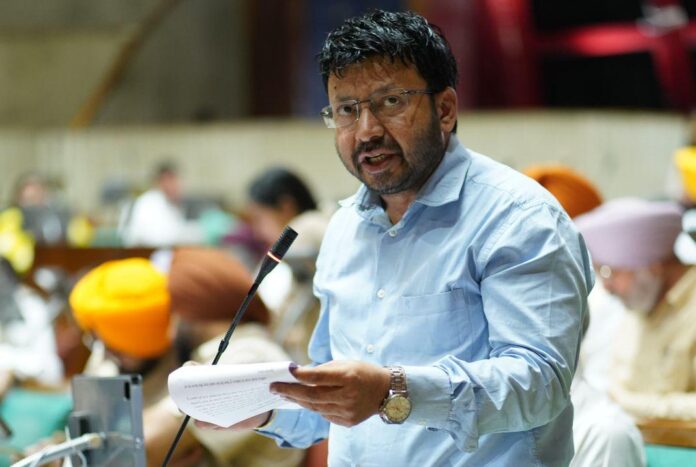 Punjab Vidhan Sabha pays tribute to eminent Punjabi Sikh runner Fauja Singh